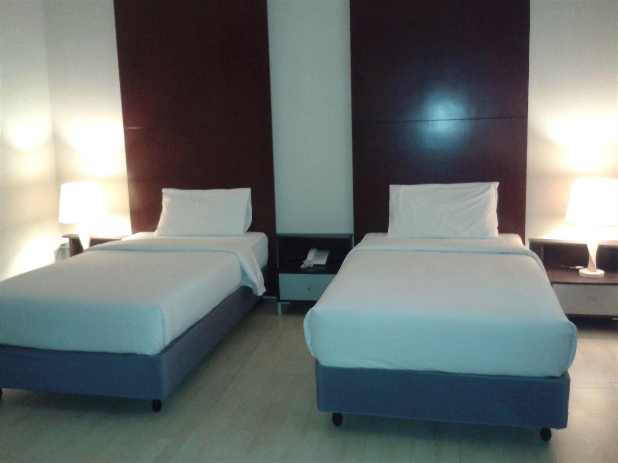 Ginasuite Kompleks27 Hotel Bandar Seri Begawan Extérieur photo